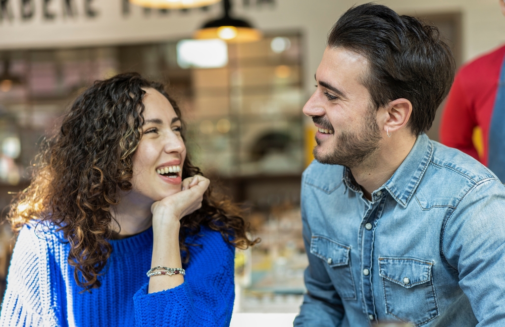 woman and man first date